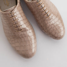 Tangolera 503 Coconut Patent Soft Cream Regular Fit