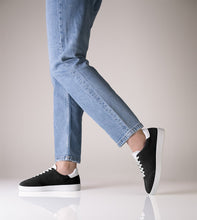 Anna kern 7015 Womens dance sneaker Goat suede – black