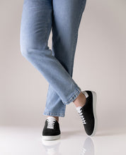 Anna kern 7015 Womens dance sneaker Goat suede – black