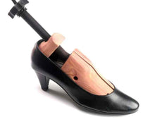 Ladies cedar wood shoe stretcher with bunion buttons
