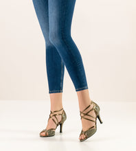 Nueva Epoca Penelope Size 5 offer