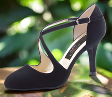 Nueva Epoca Serena Size 4.5 offer