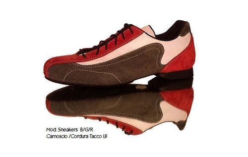 Schizzo scarpa specchio